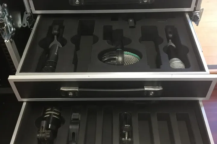 Custom foam drawer insert for microphones in a road case